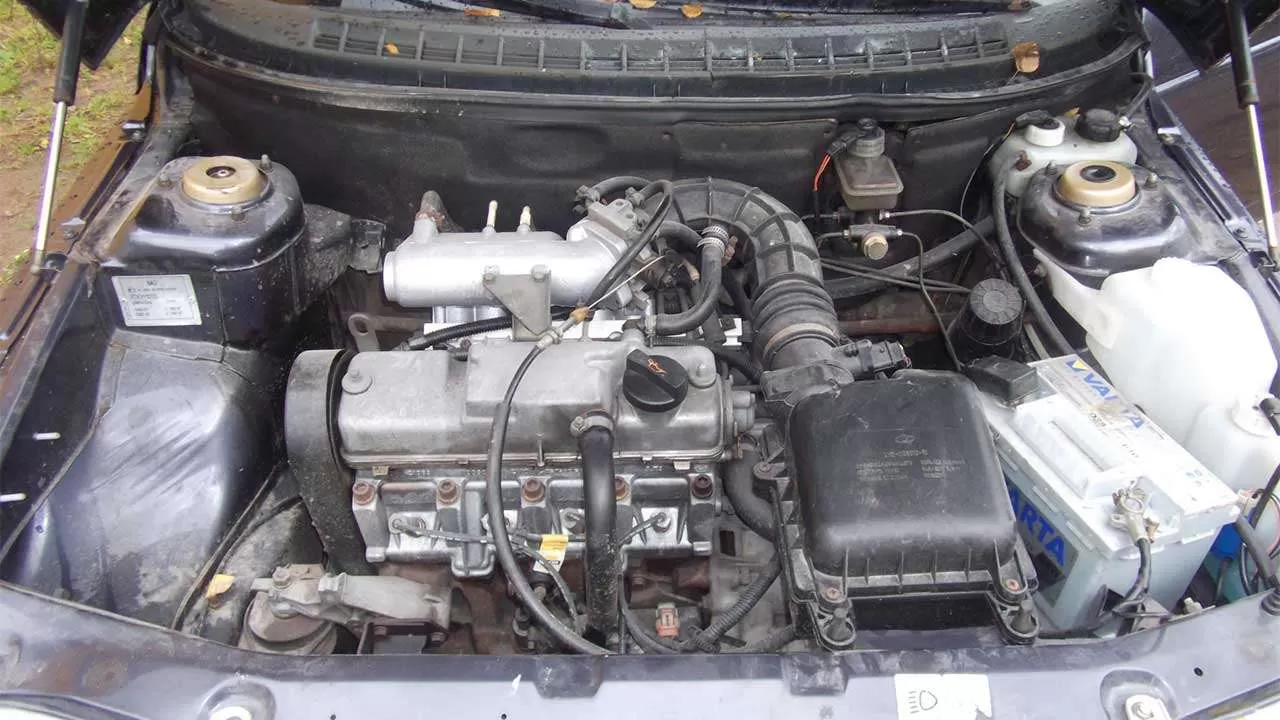 Двигатель автомобиля Лада 2110