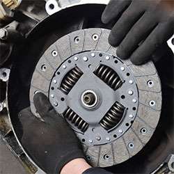 Сцепление авто Фиат Добло: основные компоненты, признаки неисправности и замена